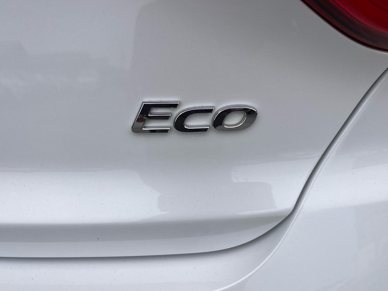 Hyundai Sonata 4dr Sdn 1.6T Eco w/Tire Kit 2016