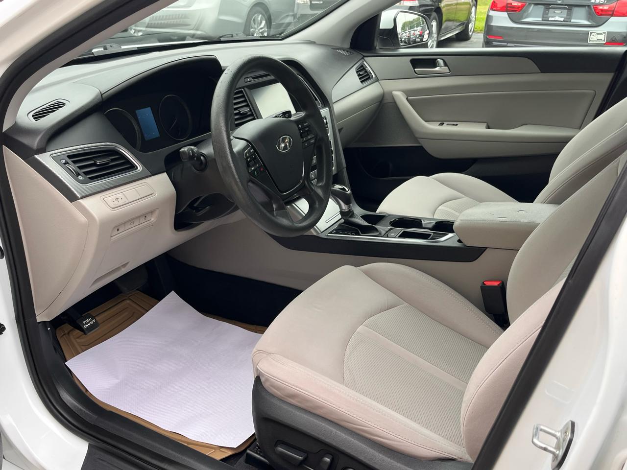 Hyundai Sonata 4dr Sdn 1.6T Eco w/Tire Kit 2016
