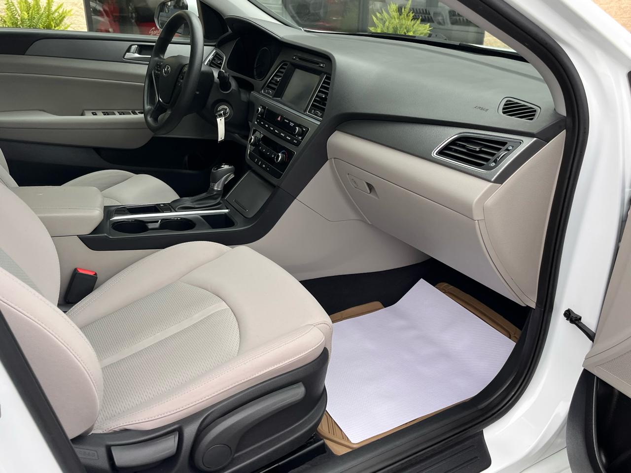 Hyundai Sonata 4dr Sdn 1.6T Eco w/Tire Kit 2016