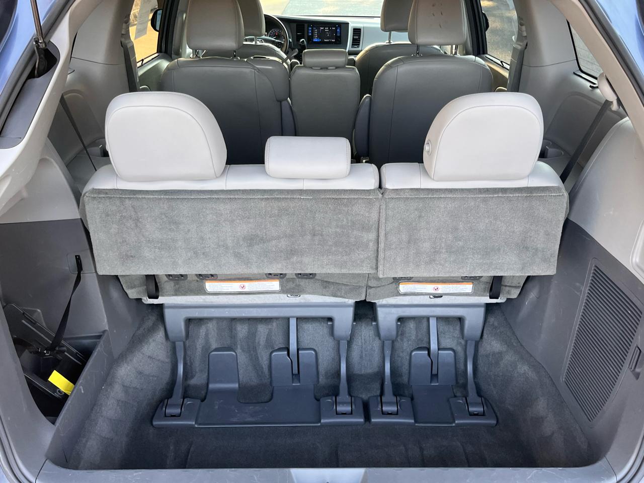Toyota Sienna XLE Auto Access Seat FWD 7-Passenger (Natl) 2017