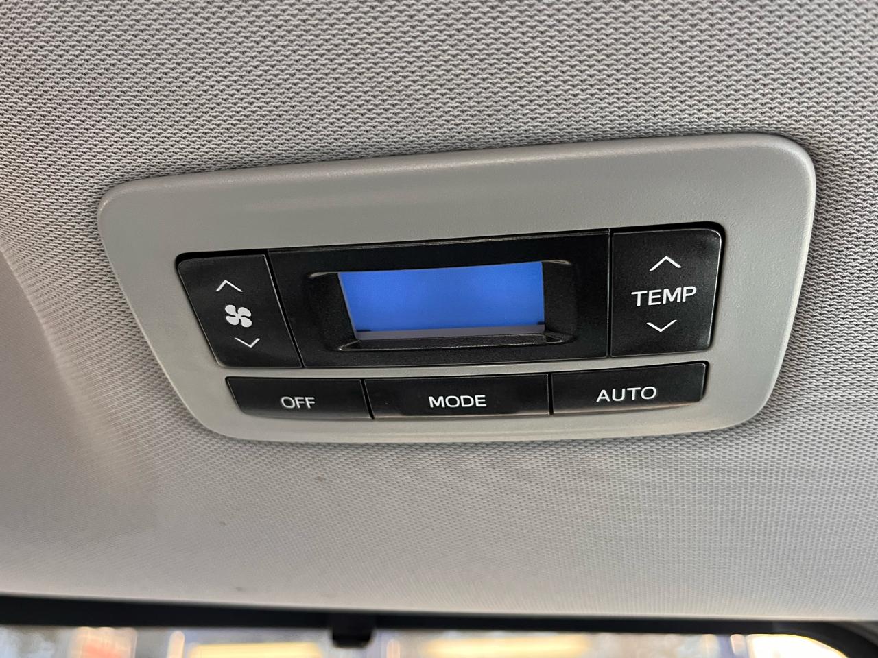 Toyota Sienna XLE Auto Access Seat FWD 7-Passenger (Natl) 2017