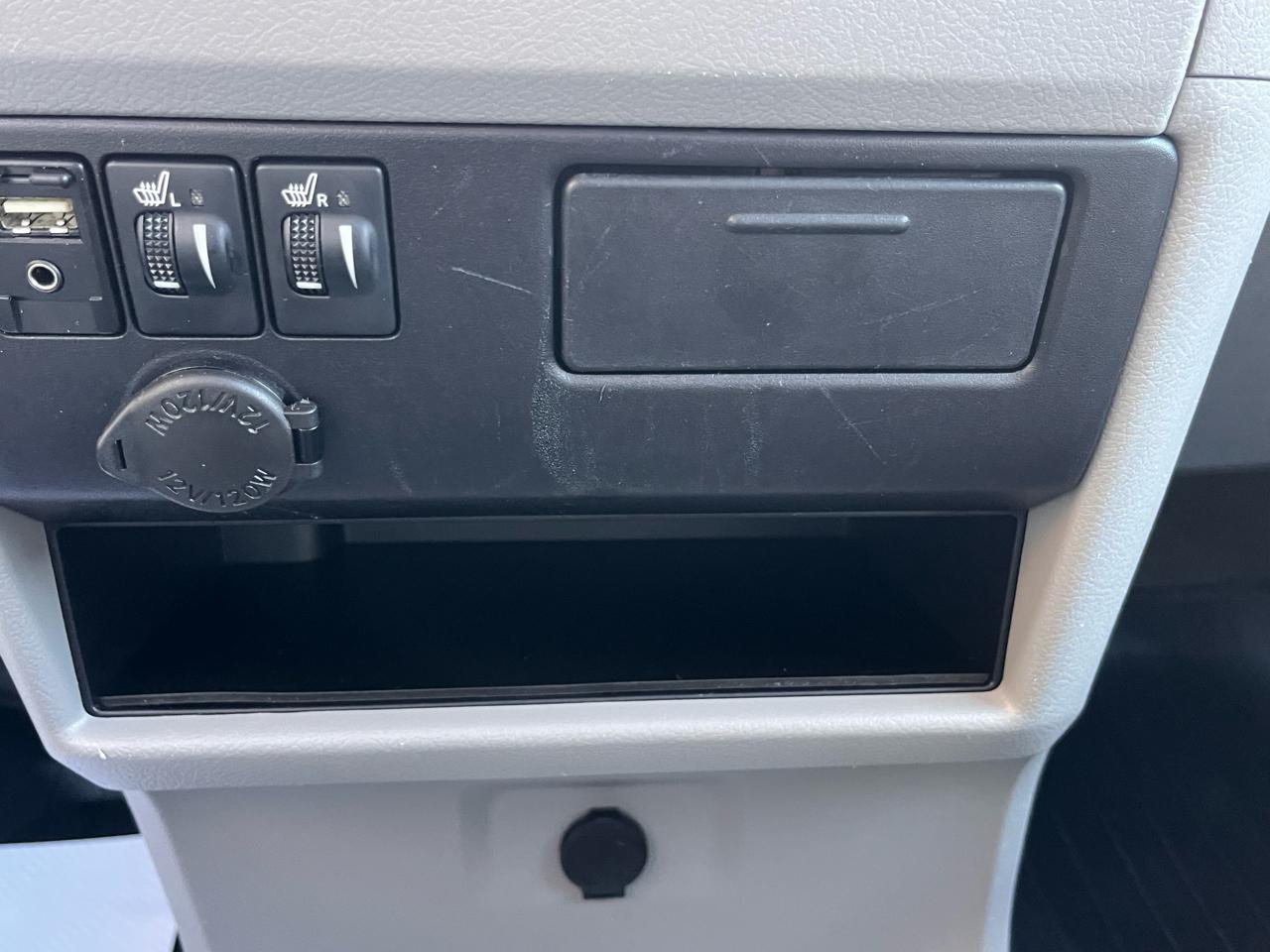 Toyota Sienna XLE Auto Access Seat FWD 7-Passenger (Natl) 2017