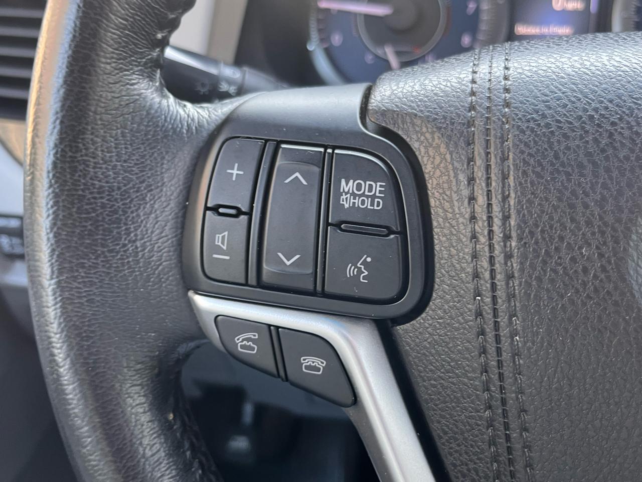 Toyota Sienna XLE Auto Access Seat FWD 7-Passenger (Natl) 2017