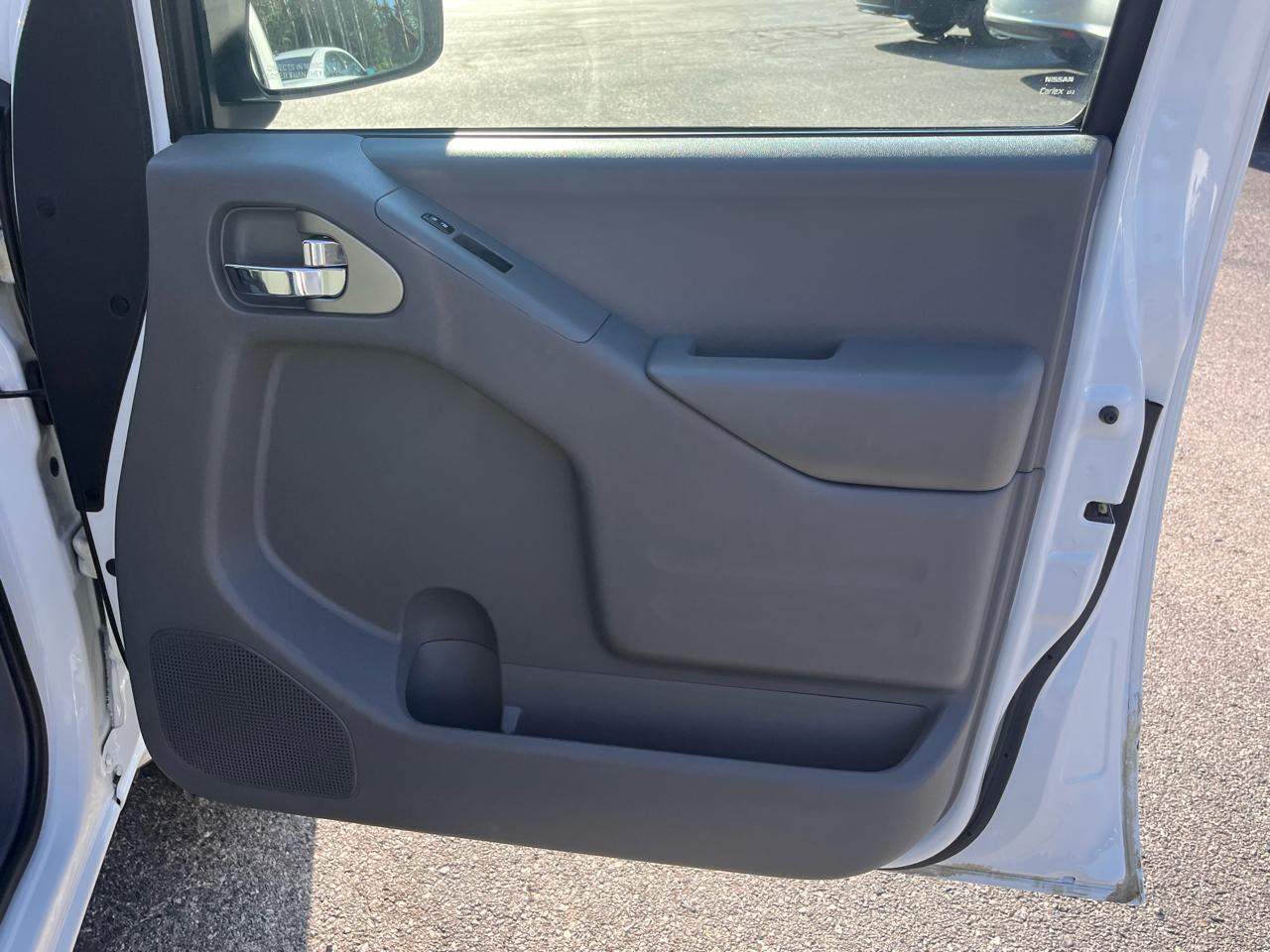 Nissan Frontier 2017.5 Crew Cab 4x4 SV V6 Auto Long Bed 2017