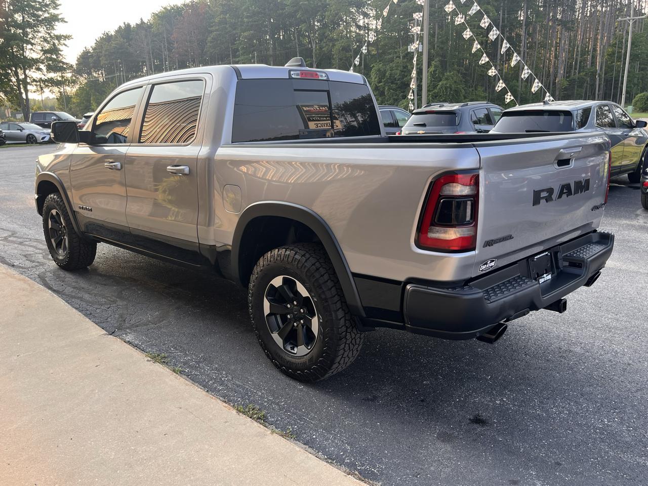 RAM 1500 Rebel 4x4 Crew Cab 5'7" Box 2019