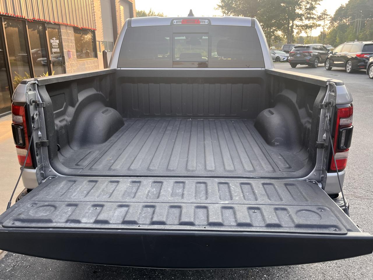 RAM 1500 Rebel 4x4 Crew Cab 5'7" Box 2019