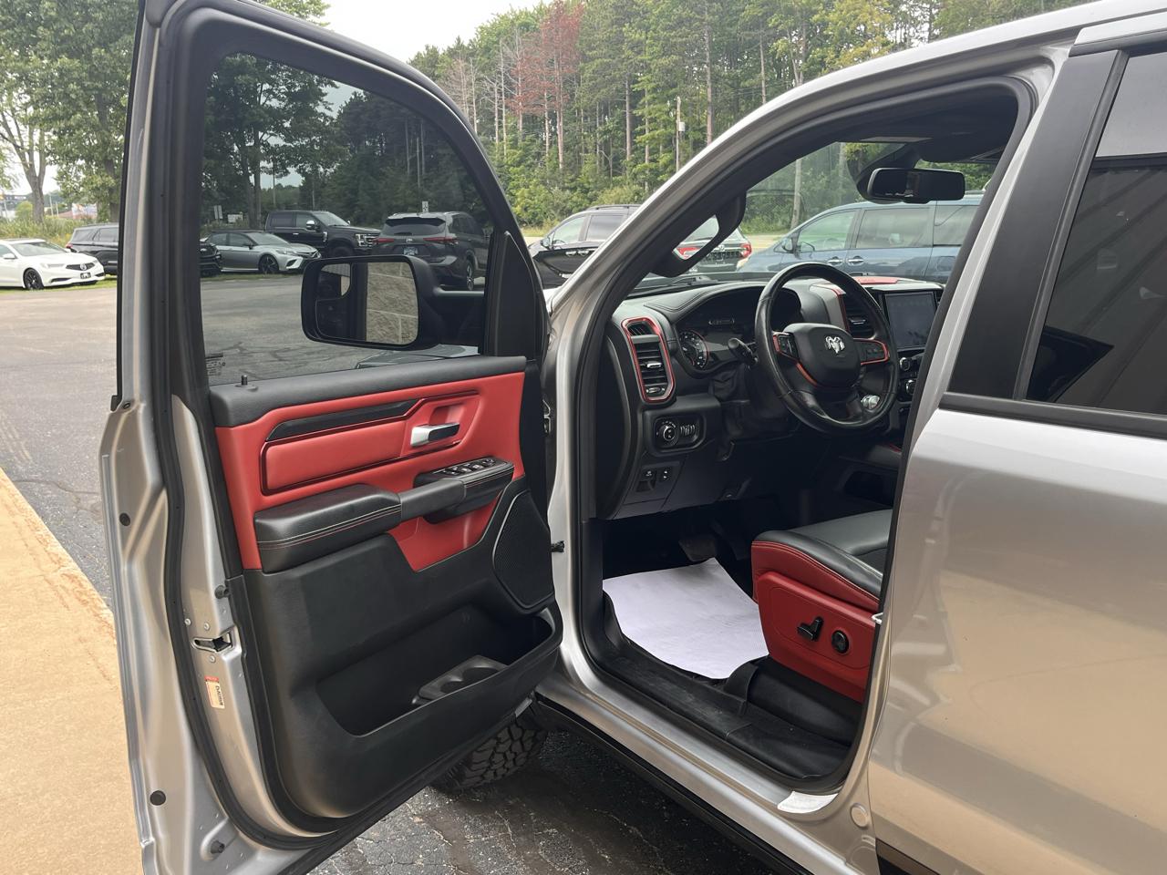 RAM 1500 Rebel 4x4 Crew Cab 5'7" Box 2019