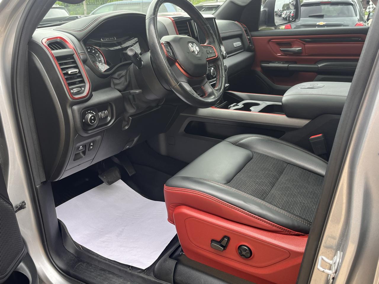 RAM 1500 Rebel 4x4 Crew Cab 5'7" Box 2019