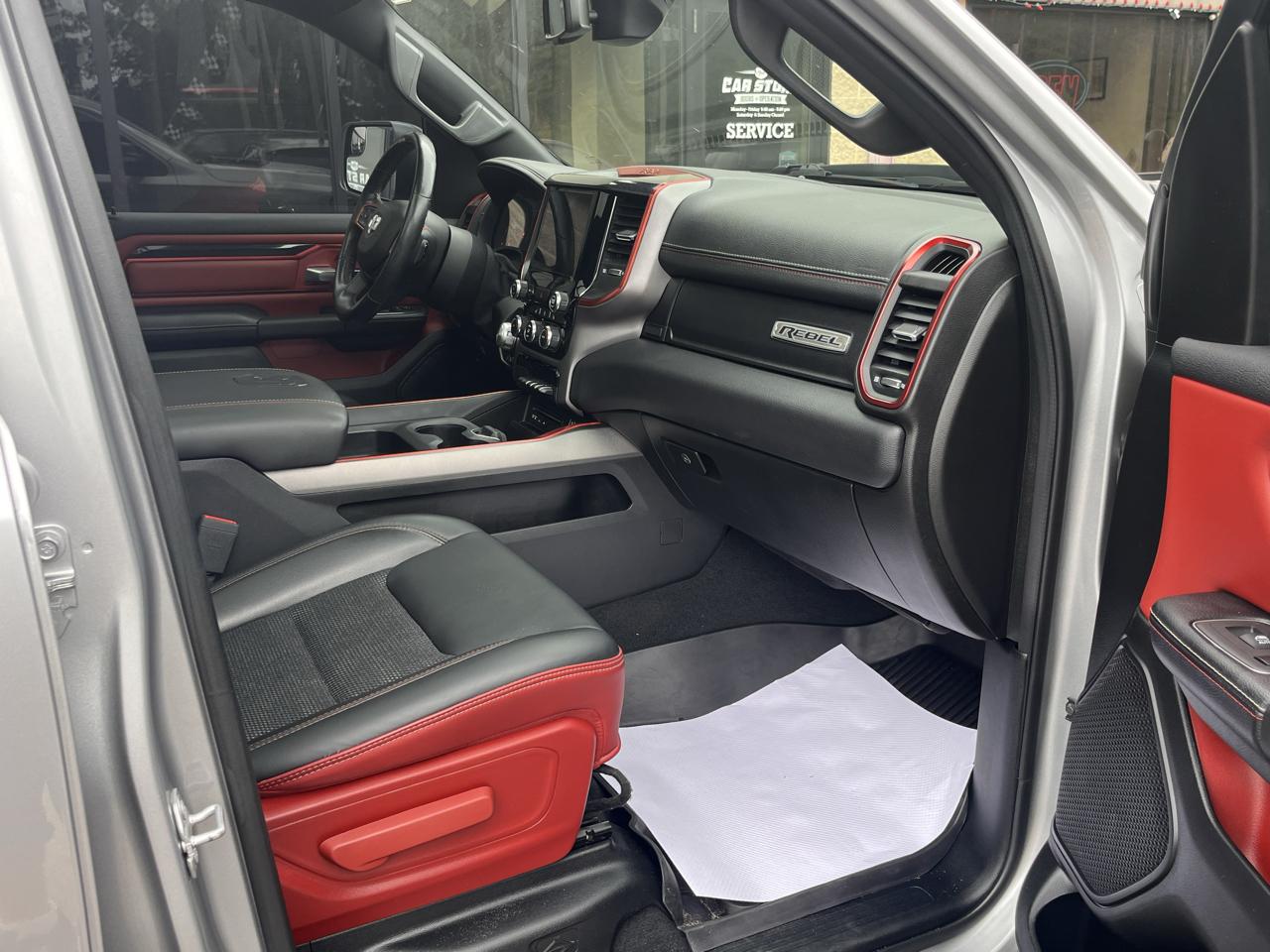 RAM 1500 Rebel 4x4 Crew Cab 5'7" Box 2019