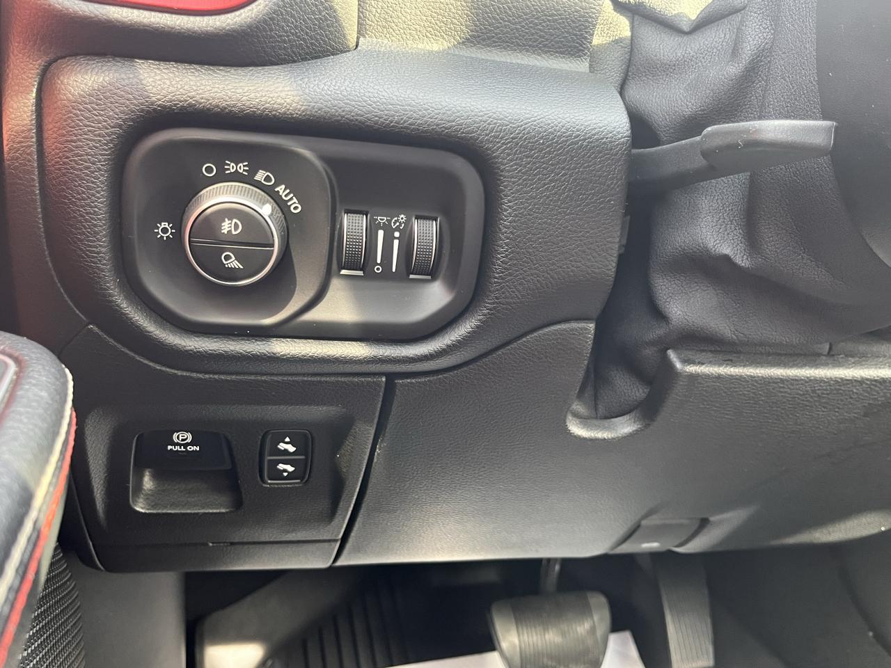 RAM 1500 Rebel 4x4 Crew Cab 5'7" Box 2019