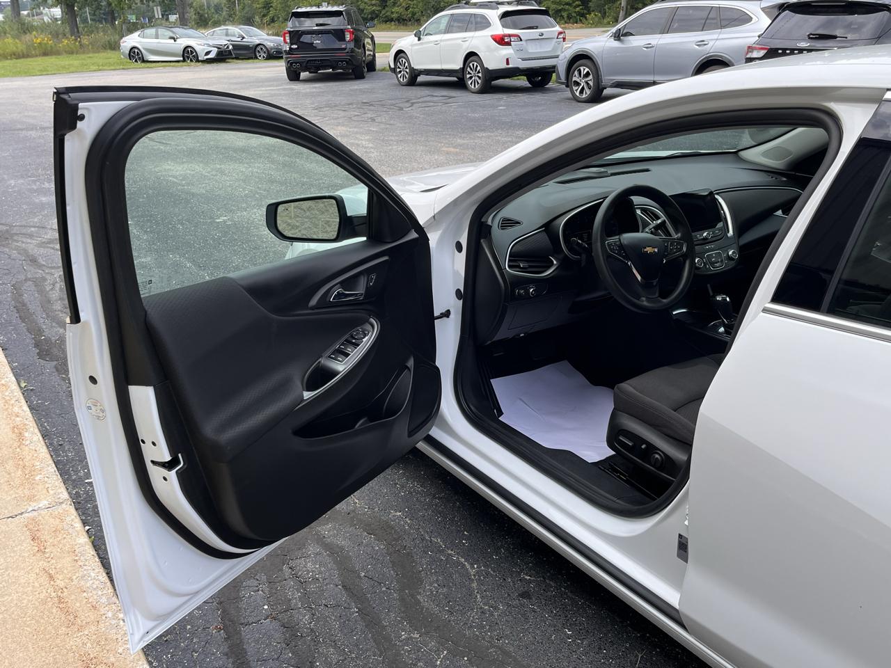 Chevrolet Malibu 4dr Sdn LS w/1FL 2020