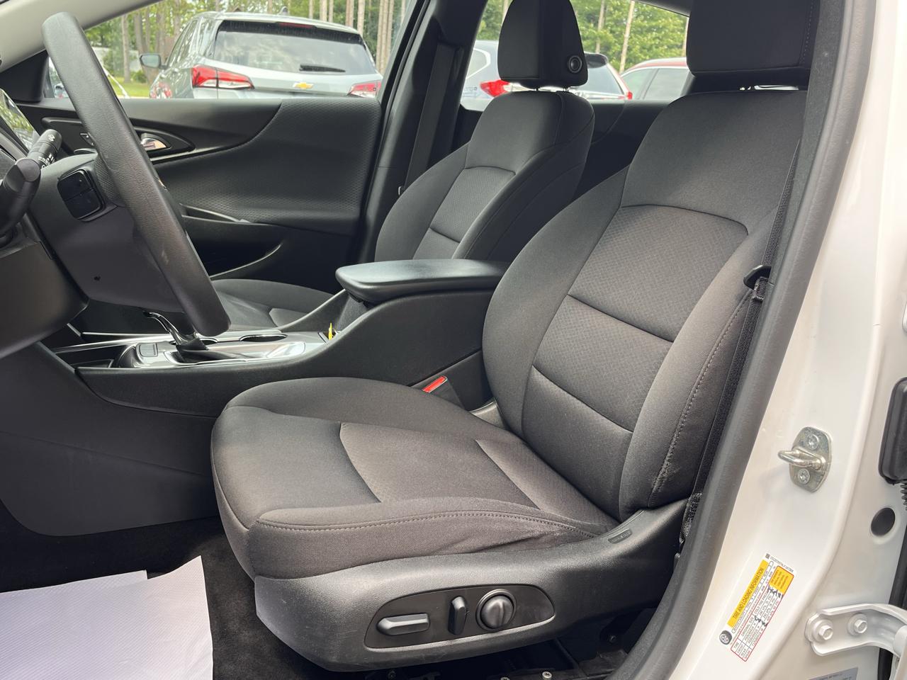 Chevrolet Malibu 4dr Sdn LS w/1FL 2020