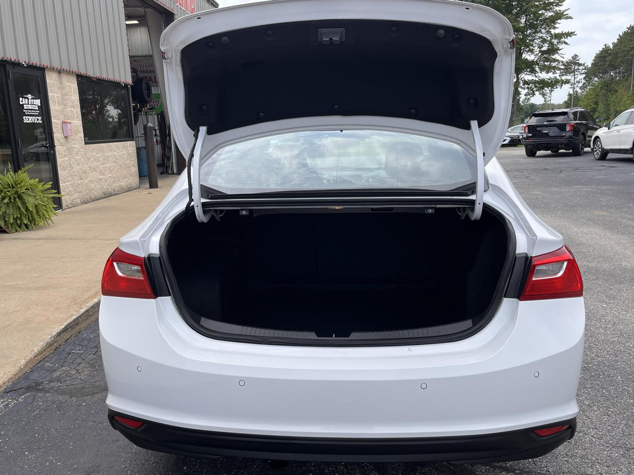 Chevrolet Malibu 4dr Sdn LS w/1FL 2020