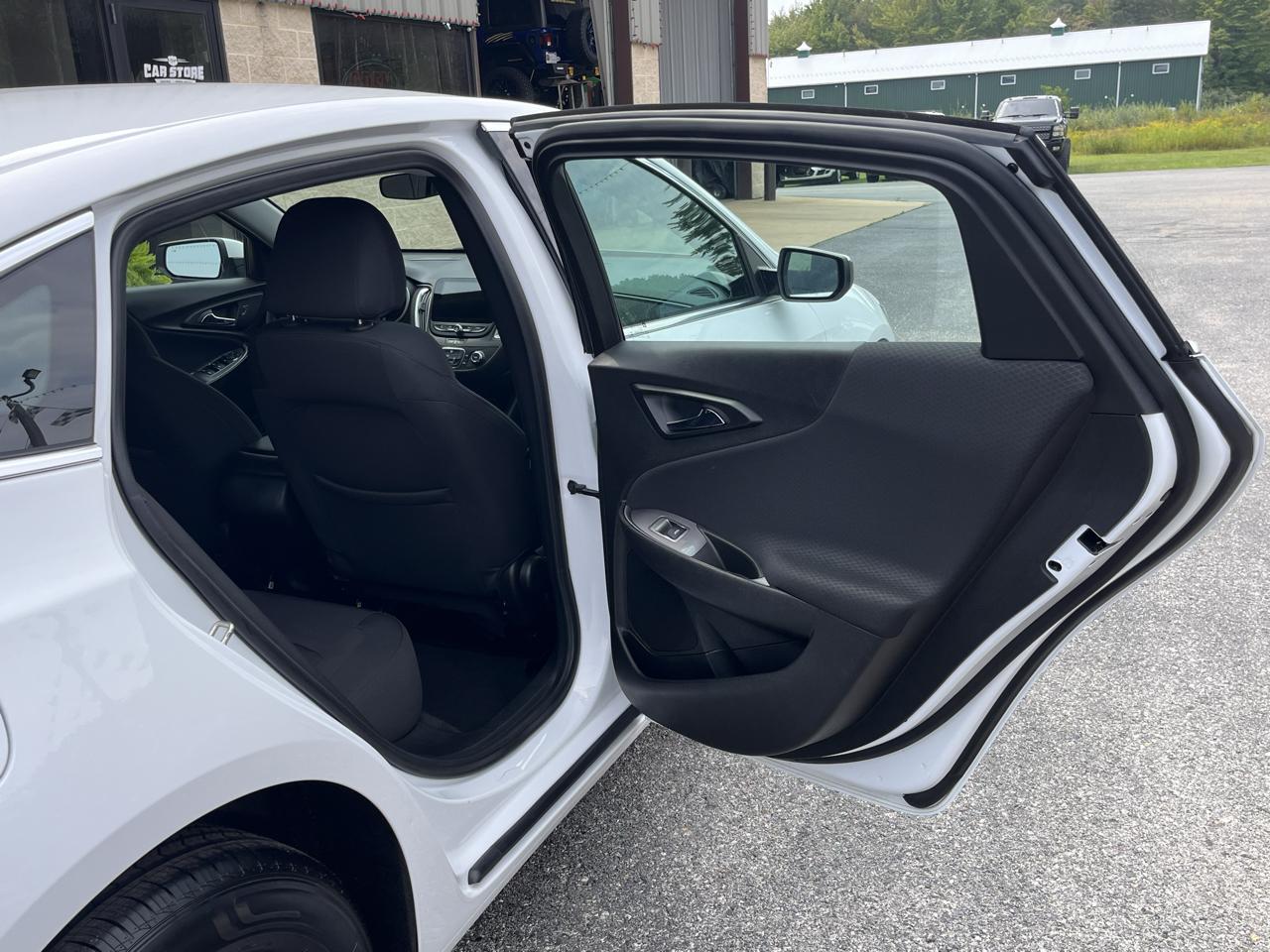 Chevrolet Malibu 4dr Sdn LS w/1FL 2020
