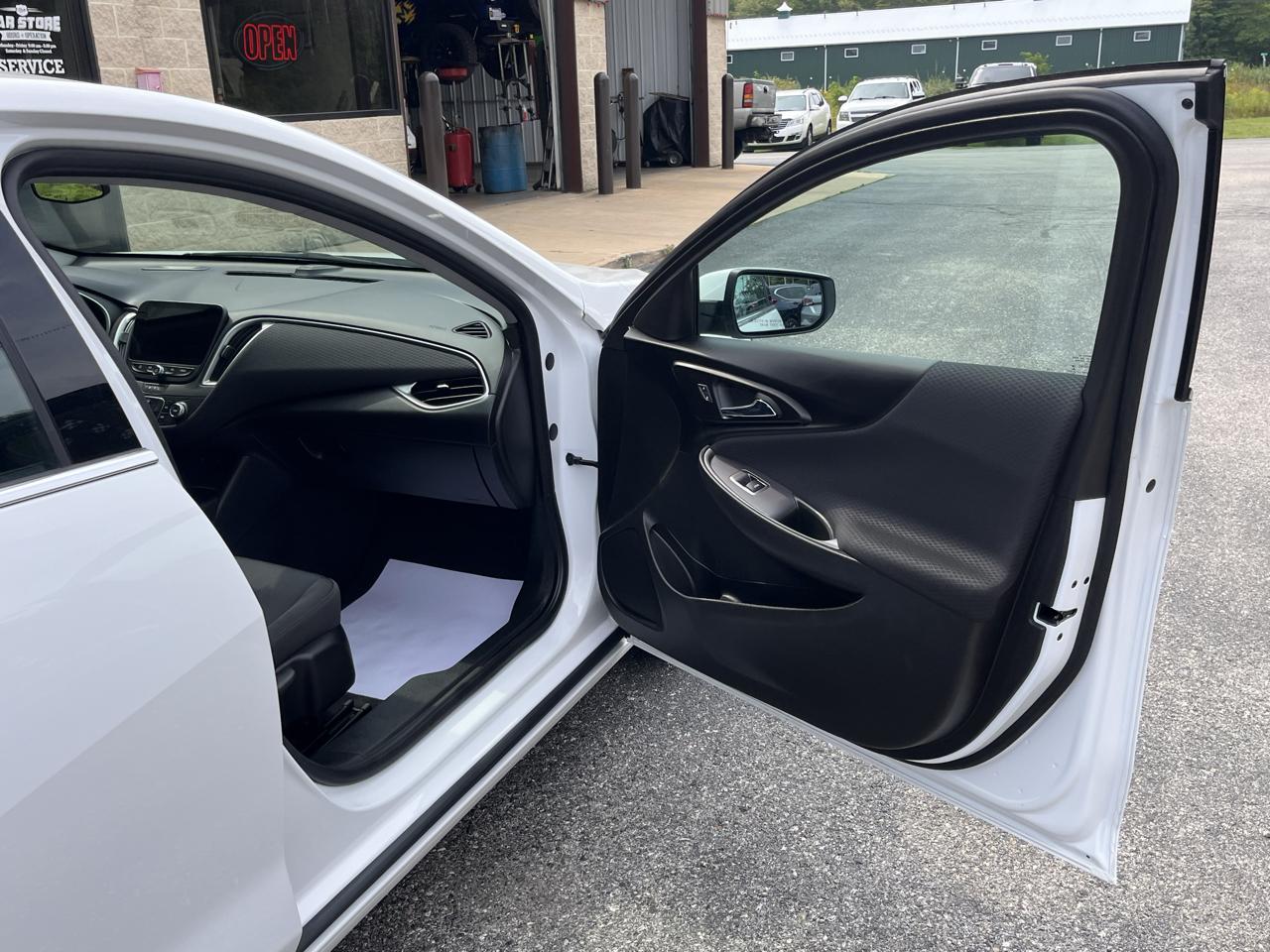 Chevrolet Malibu 4dr Sdn LS w/1FL 2020