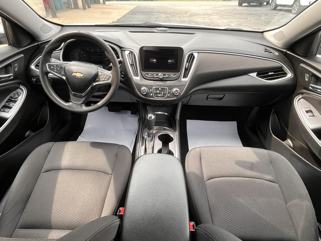 Chevrolet Malibu 4dr Sdn LS w/1FL 2020