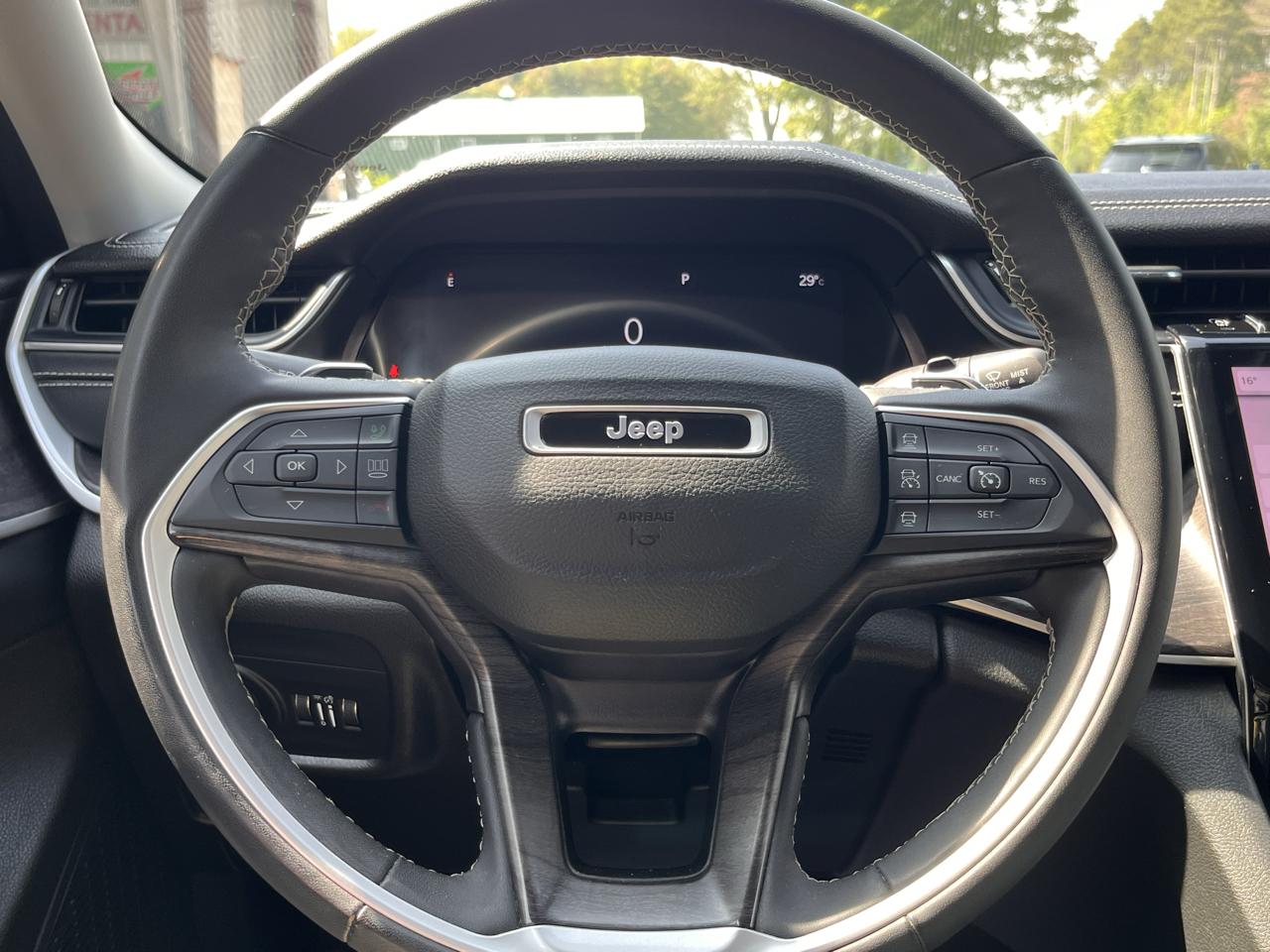 Jeep Grand Cherokee Limited 4x4 2023
