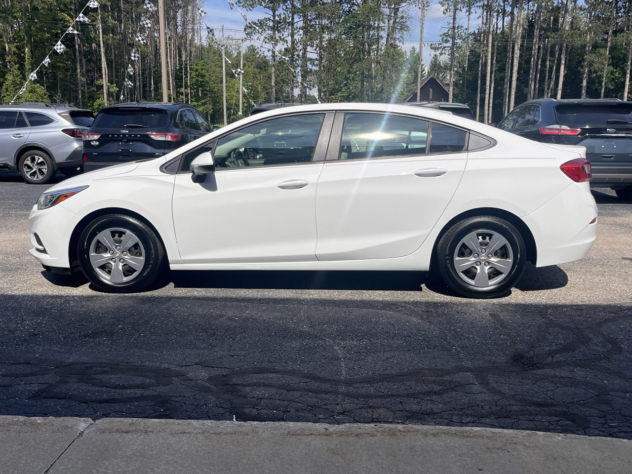 Chevrolet Cruze 4dr Sdn 1.4L LS w/1SB 2017