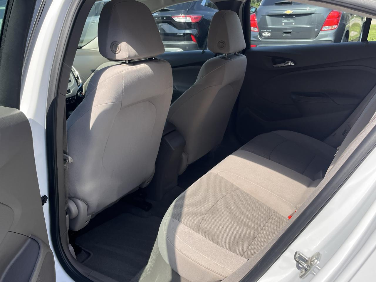 Chevrolet Cruze 4dr Sdn 1.4L LS w/1SB 2017