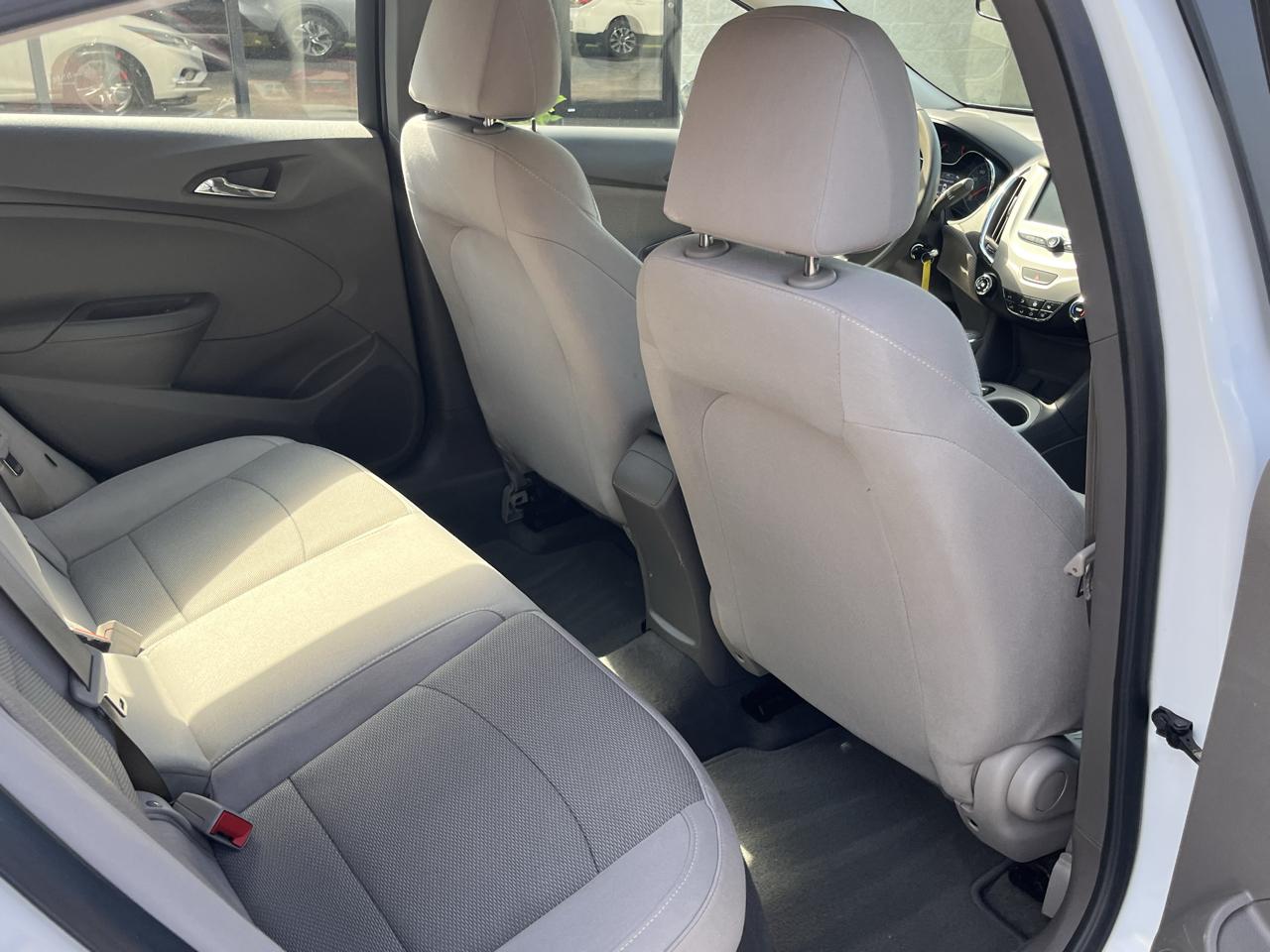 Chevrolet Cruze 4dr Sdn 1.4L LS w/1SB 2017