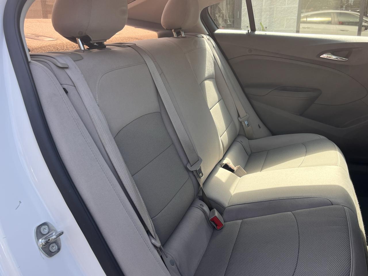 Chevrolet Cruze 4dr Sdn 1.4L LS w/1SB 2017