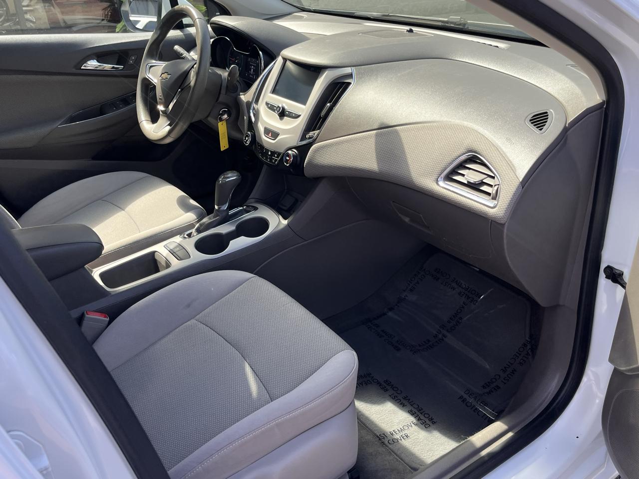 Chevrolet Cruze 4dr Sdn 1.4L LS w/1SB 2017