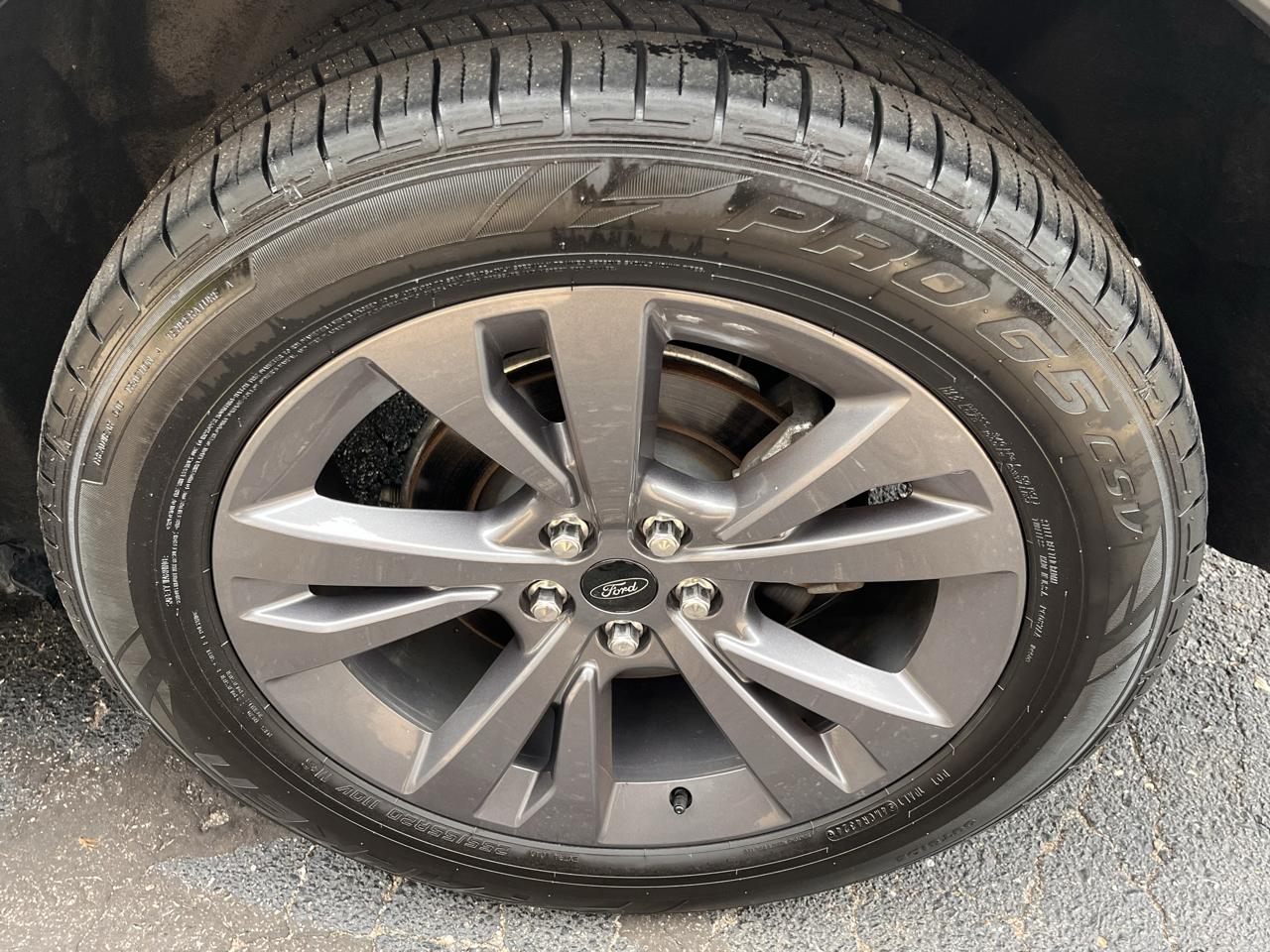 Ford Explorer XLT 4WD 2023