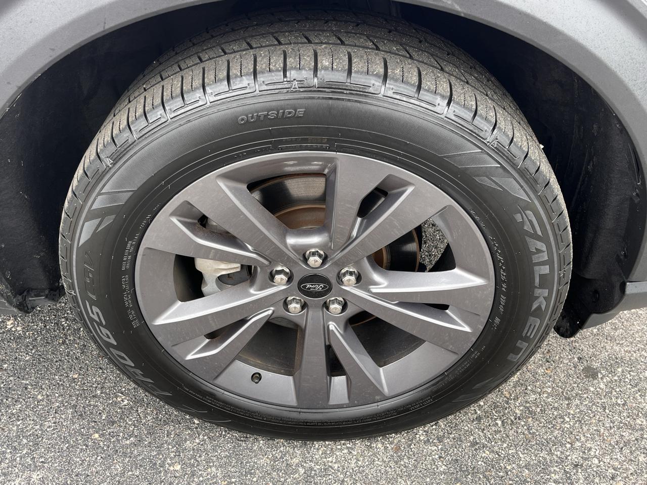Ford Explorer XLT 4WD 2023