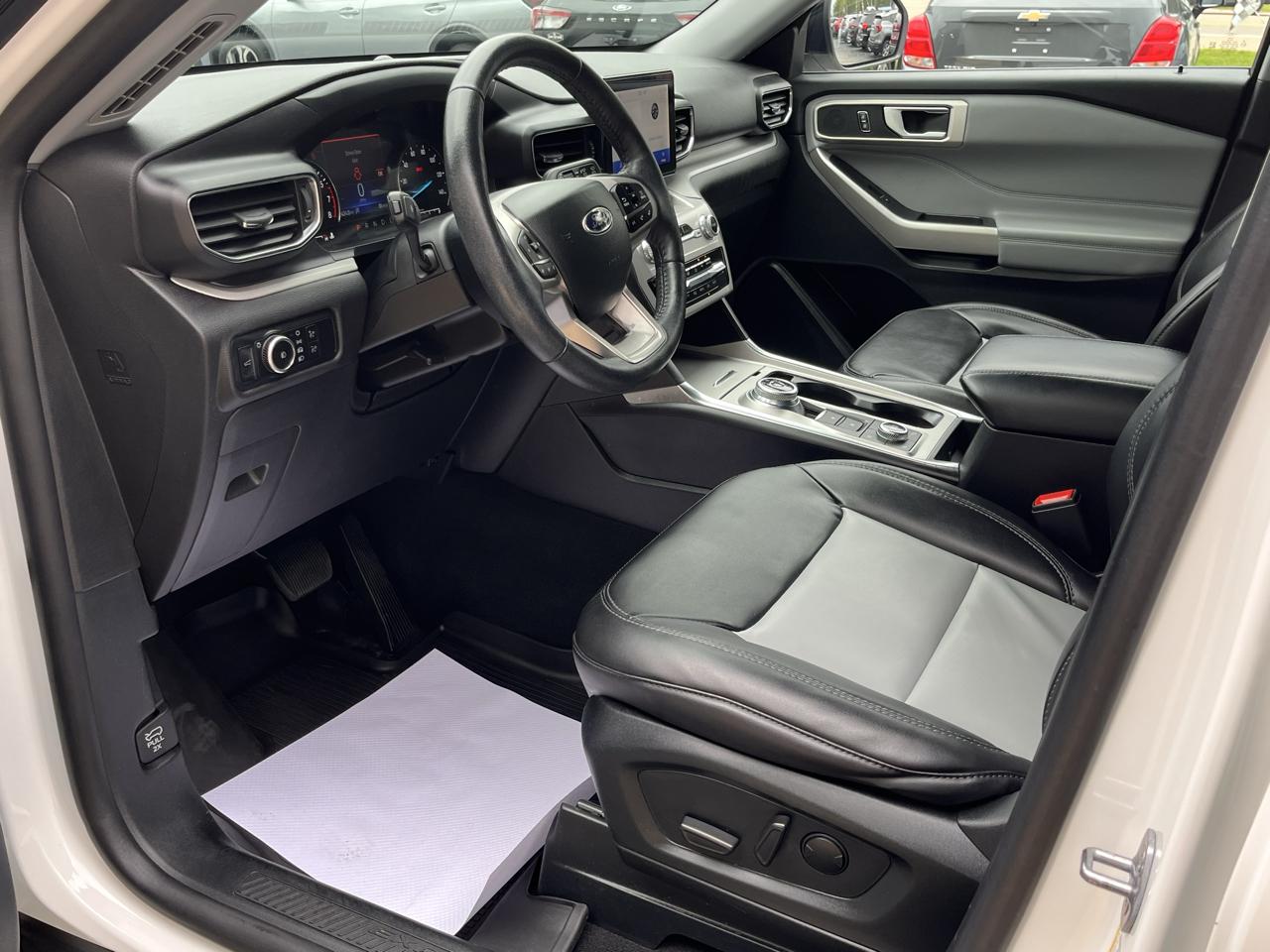 Ford Explorer XLT 4WD 2023