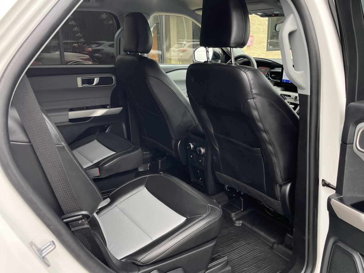 Ford Explorer XLT 4WD 2023