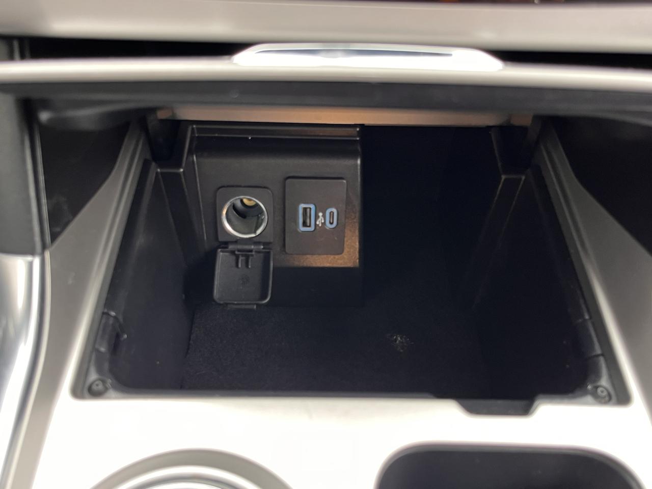 Ford Explorer XLT 4WD 2023