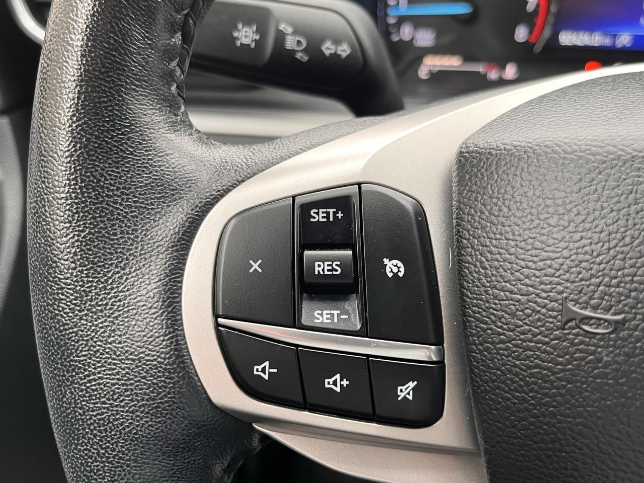 Ford Explorer XLT 4WD 2023