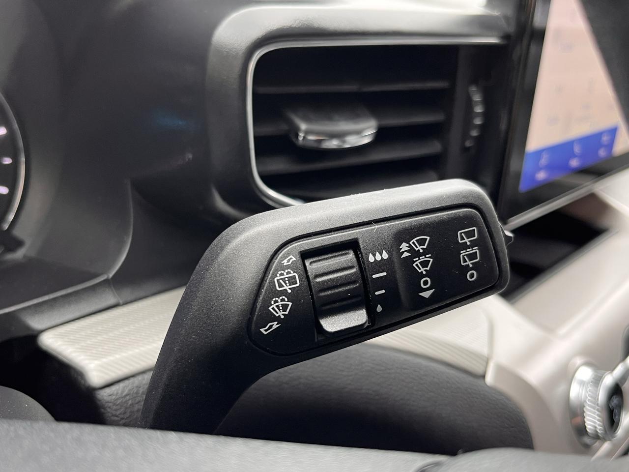 Ford Explorer XLT 4WD 2023