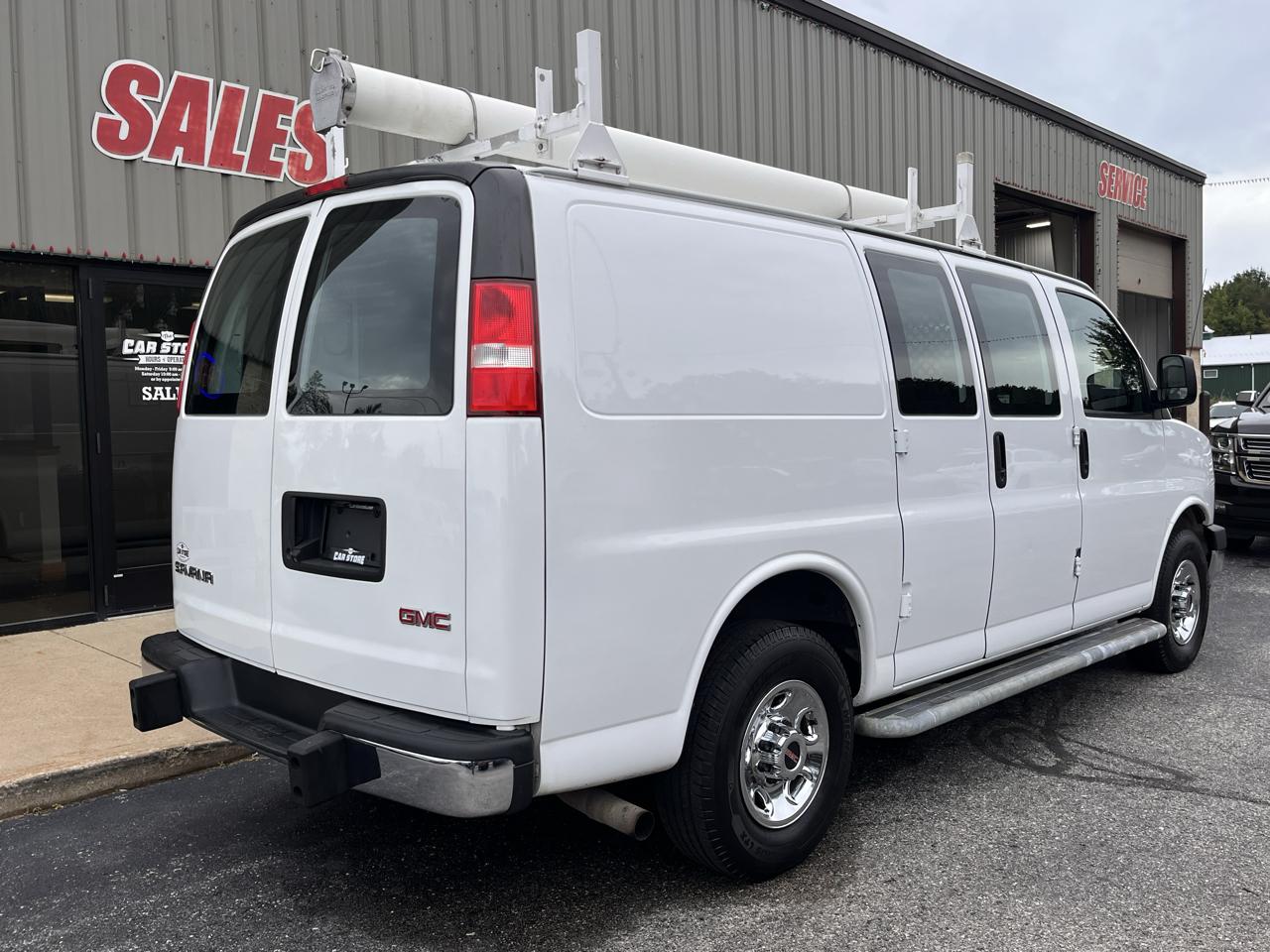GMC Savana Cargo Van RWD 2500 135" 2018