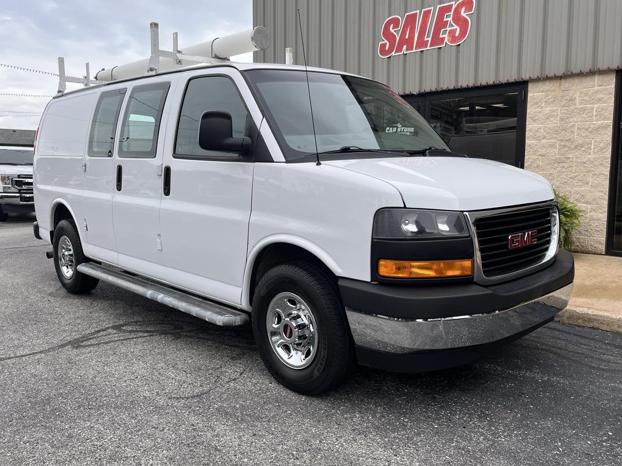 GMC Savana Cargo Van RWD 2500 135" 2018