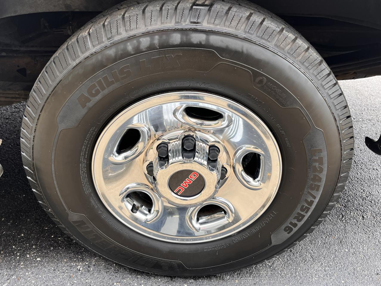 GMC Savana Cargo Van RWD 2500 135" 2018