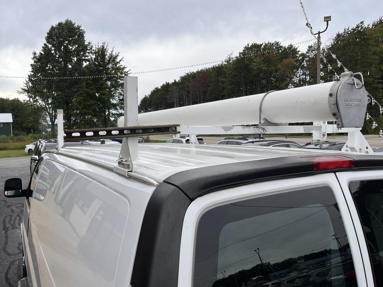 GMC Savana Cargo Van RWD 2500 135" 2018