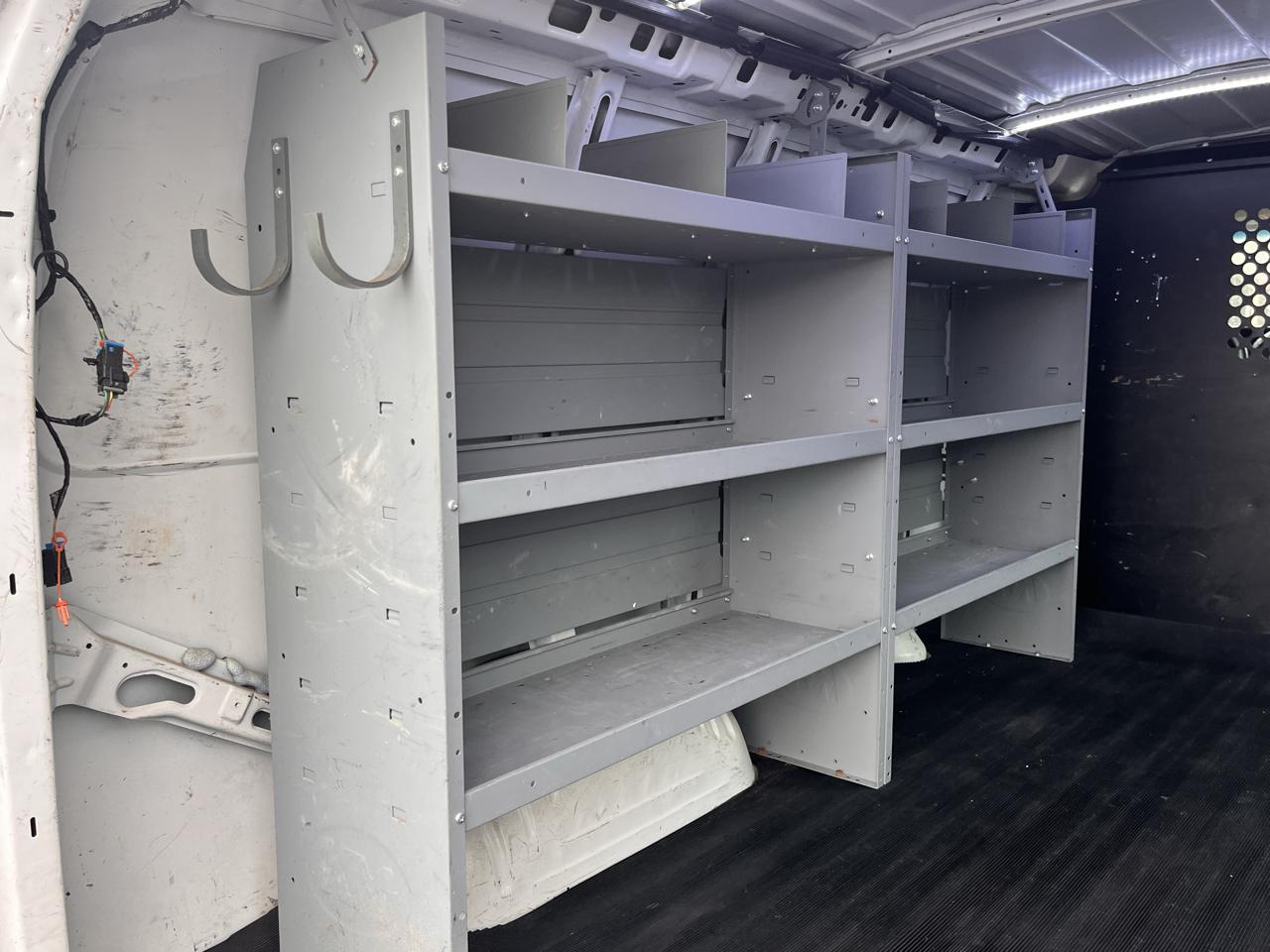 GMC Savana Cargo Van RWD 2500 135" 2018