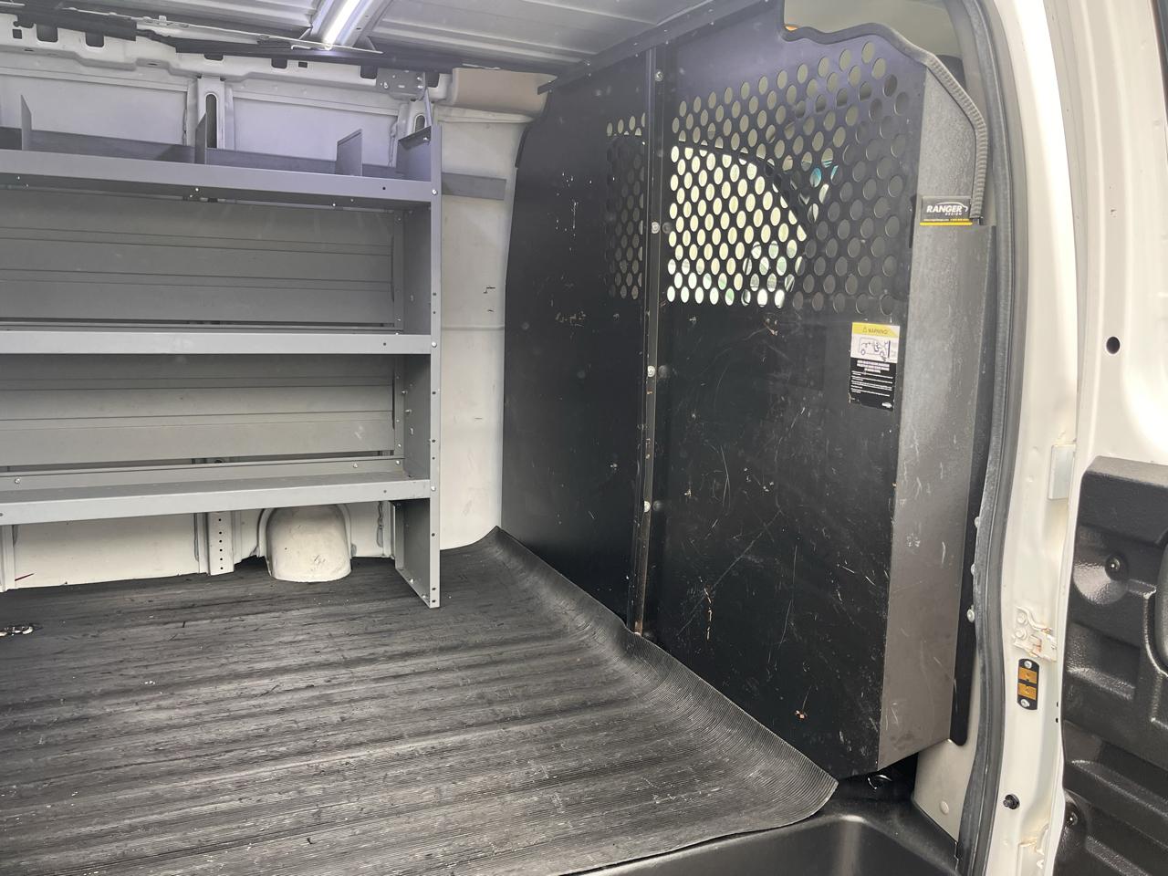 GMC Savana Cargo Van RWD 2500 135" 2018