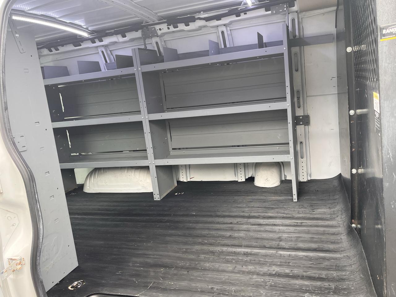 GMC Savana Cargo Van RWD 2500 135" 2018