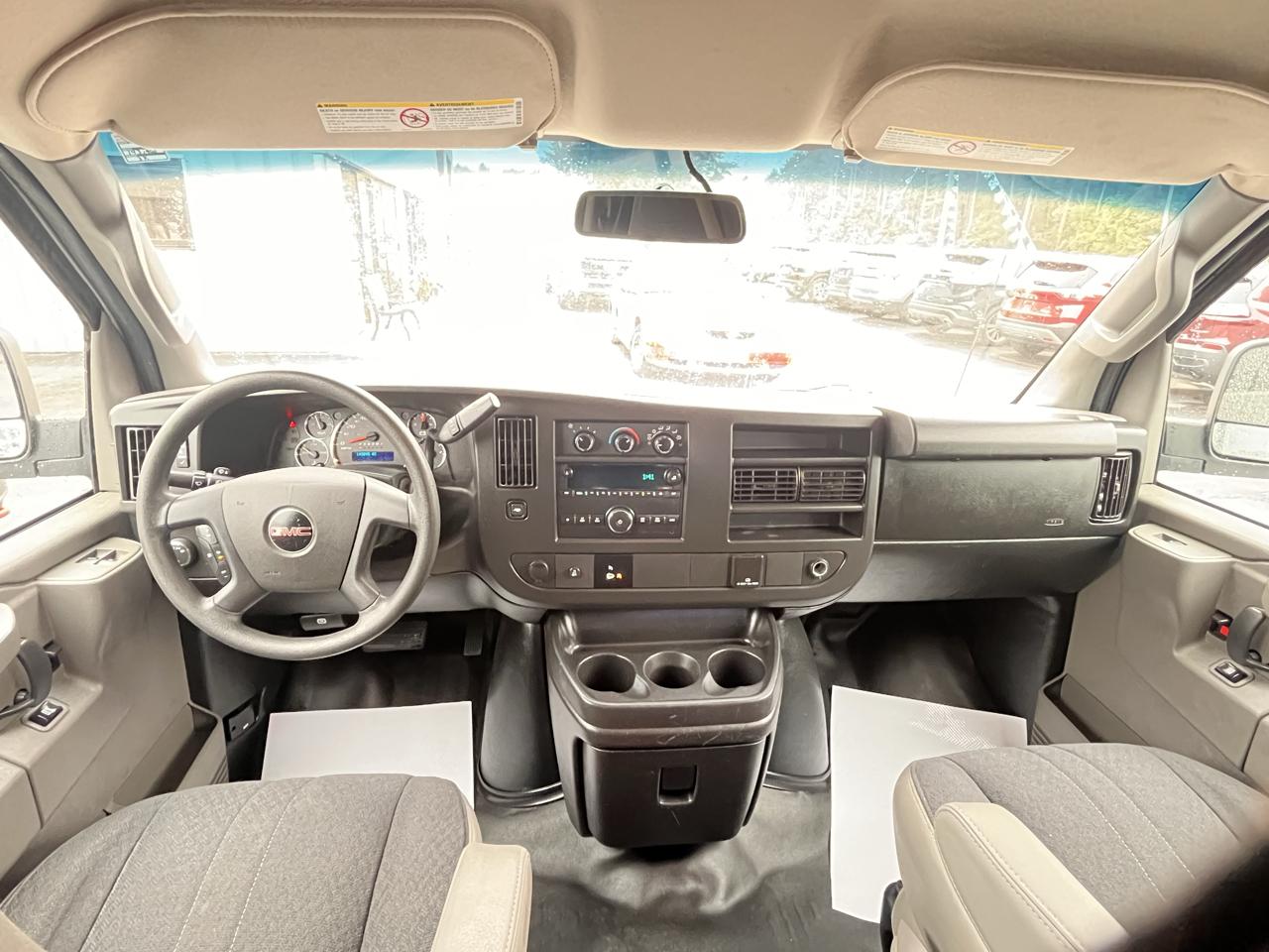 GMC Savana Cargo Van RWD 2500 135" 2018
