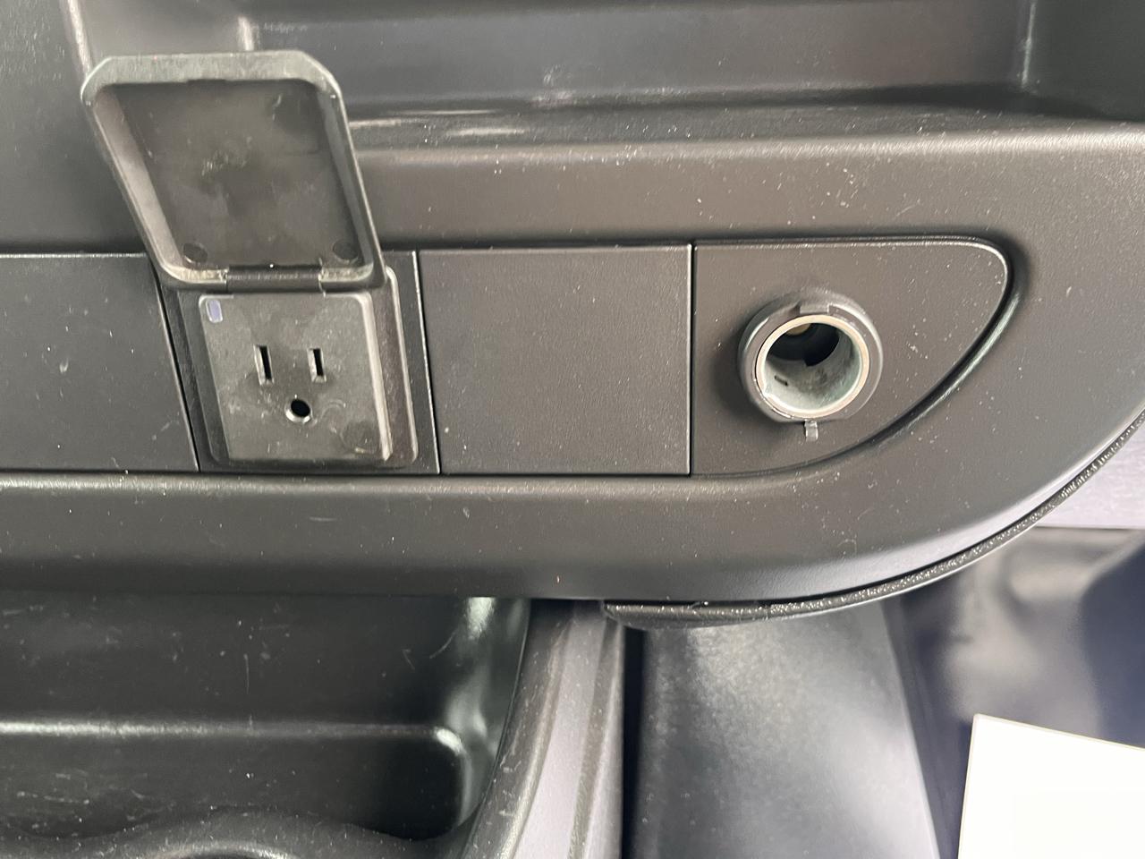 GMC Savana Cargo Van RWD 2500 135" 2018