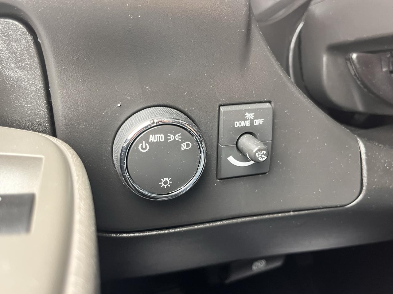 GMC Savana Cargo Van RWD 2500 135" 2018