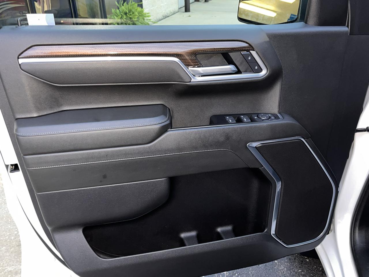 Chevrolet Silverado 1500 4WD Double Cab 147" LT w/2FL 2025