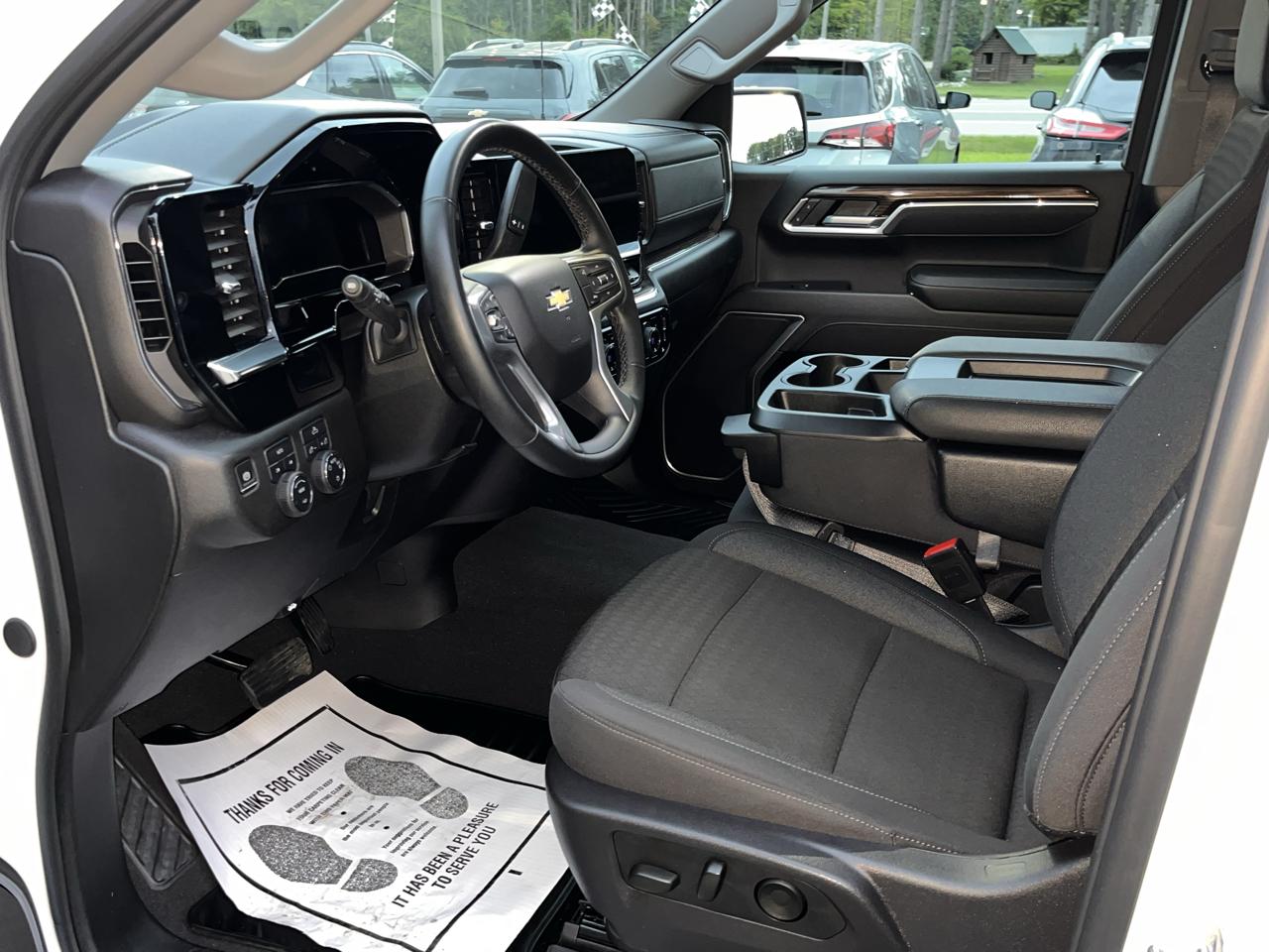 Chevrolet Silverado 1500 4WD Double Cab 147" LT w/2FL 2025