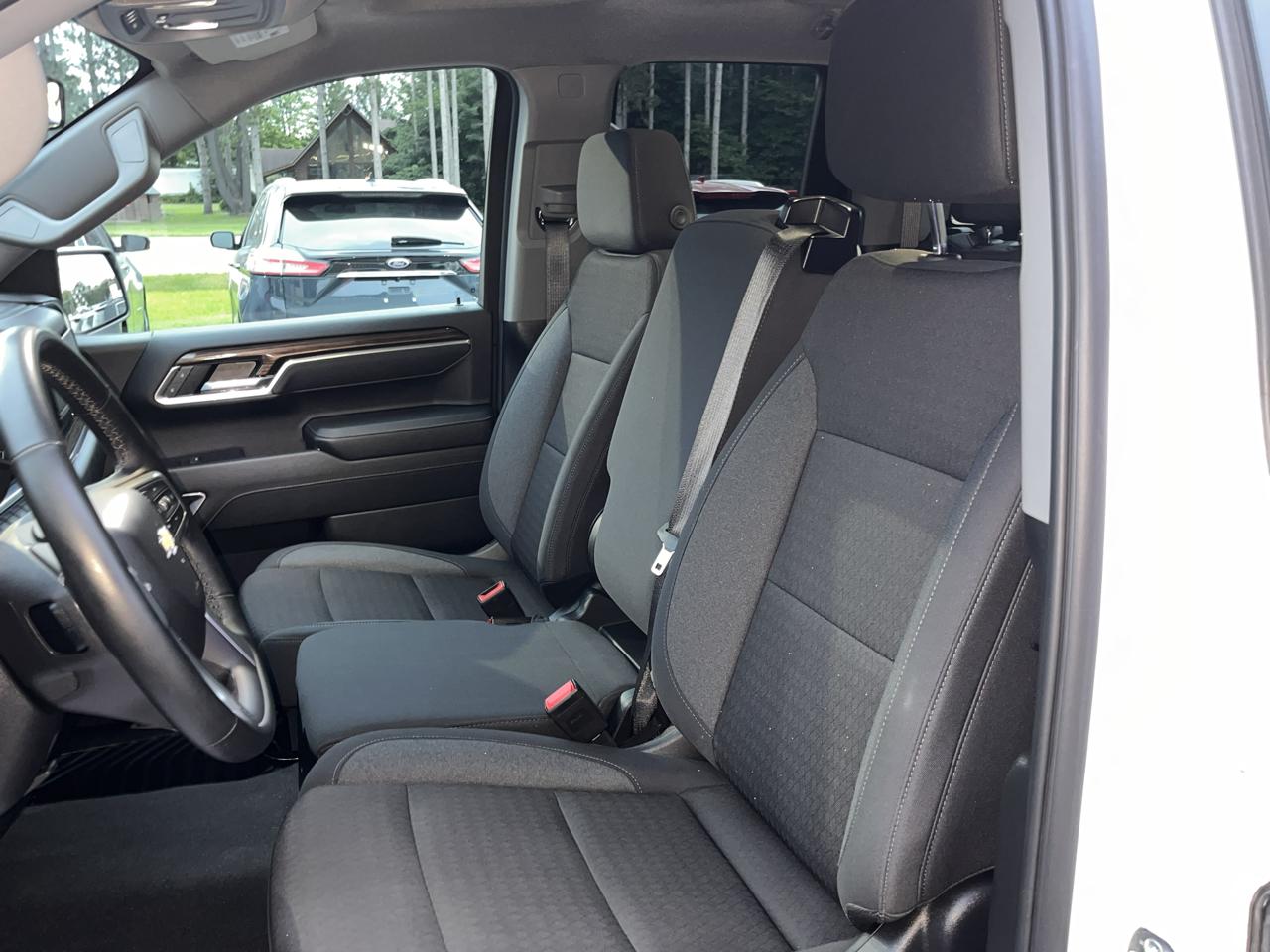 Chevrolet Silverado 1500 4WD Double Cab 147" LT w/2FL 2025
