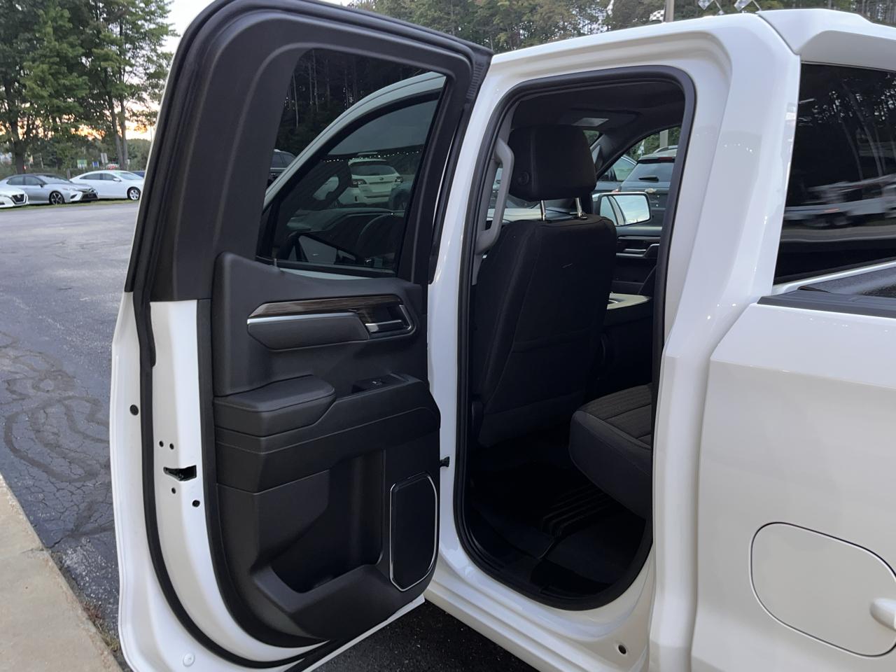 Chevrolet Silverado 1500 4WD Double Cab 147" LT w/2FL 2025