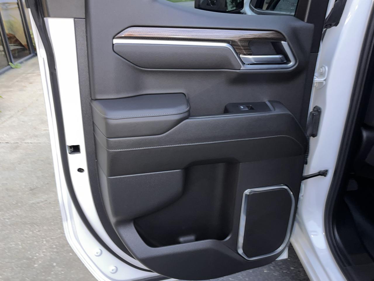 Chevrolet Silverado 1500 4WD Double Cab 147" LT w/2FL 2025