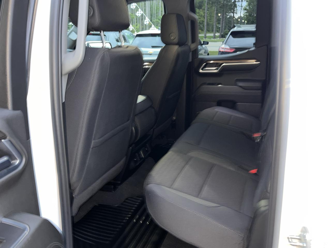 Chevrolet Silverado 1500 4WD Double Cab 147" LT w/2FL 2025