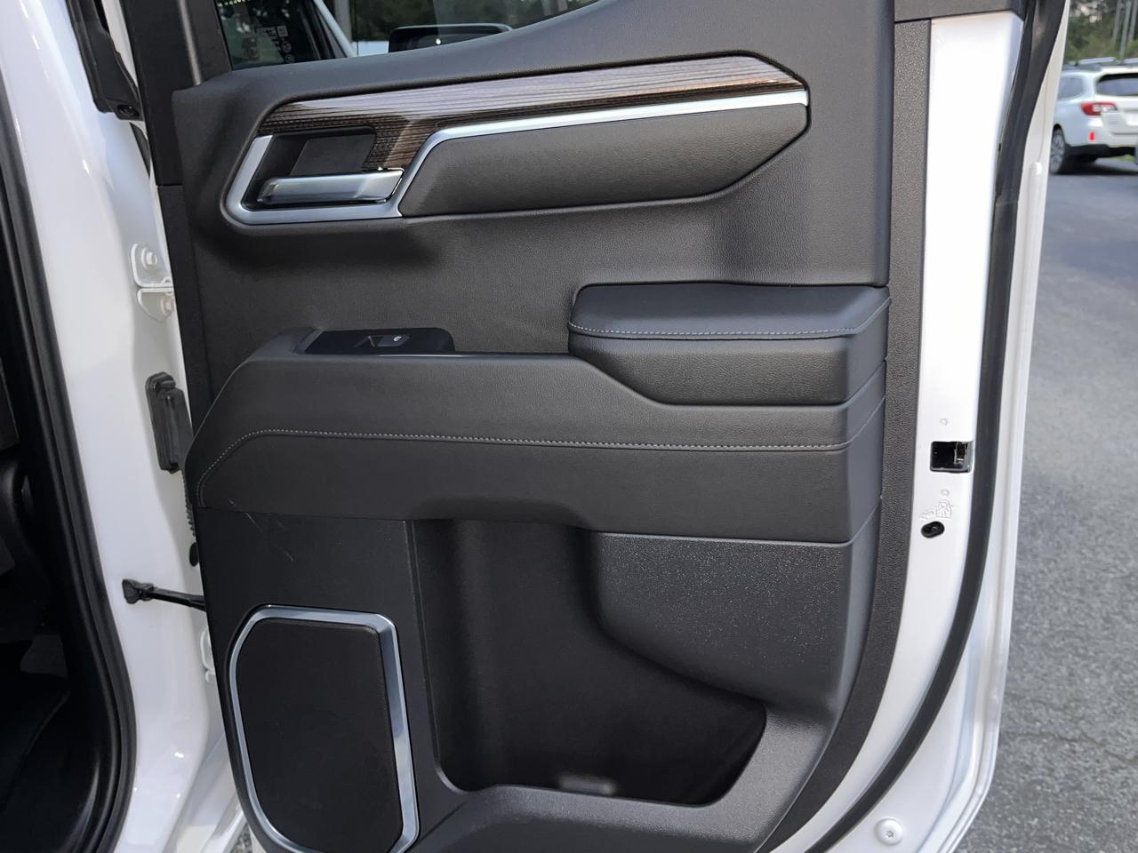 Chevrolet Silverado 1500 4WD Double Cab 147" LT w/2FL 2025